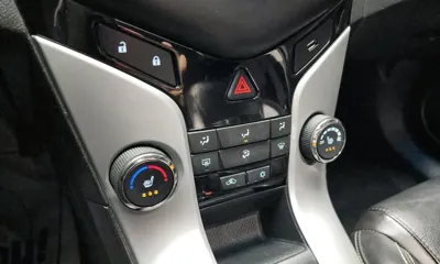 ChevroletGMDaewoo Cruze 2014, 133747 км, за 2576.81 USD - фото 16