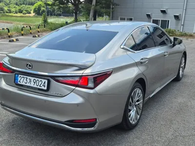 Lexus ES 2026, 8 км, за 36416.96 USD