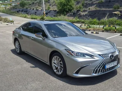 Lexus ES 2026, 8 км, за 36416.96 USD