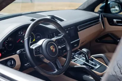Porsche Cayenne 2019, 101000 км, за 35103.67 USD - фото 6