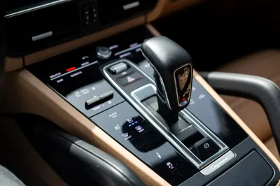Porsche Cayenne 2019, 101000 км, за 35103.67 USD - фото 8