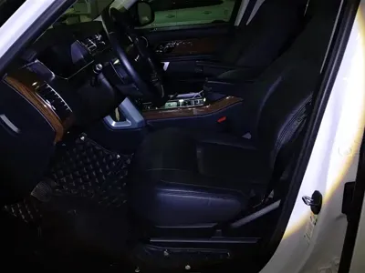 Land Rover Range Rover 2019, 49800 км, за 99968.63 USD - фото 9