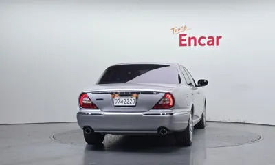 Jaguar XJ-6 2006, 101184 км, за 11232.24 USD