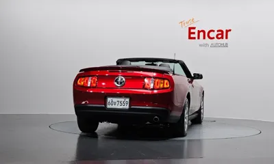 Ford Mustang 2010, 81019 км, за 10358.31 USD