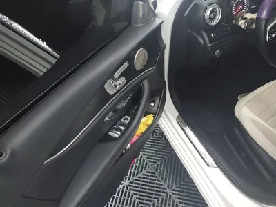 Mercedes-Benz E-Class 2020, 68000 км, за 19364.58 USD - фото 12