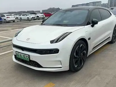 Zeekr 001 · 2023 год