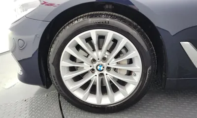 BMW 5-Series 2019, 38984 км, за 18345.06 USD