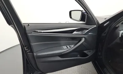 BMW 5-Series 2019, 38984 км, за 18331.92 USD - фото 24