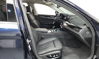 BMW 5-Series 2019, 38984 км, за 18331.92 USD - фото 26