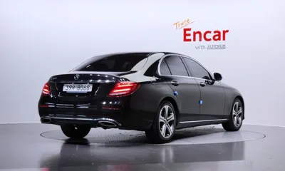 Mercedes-Benz E-Class 2019, 96572 км, за 17839.44 USD