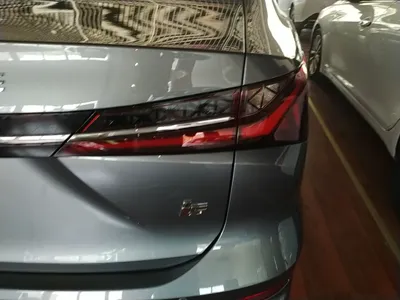 Roewe i5 2026, 7700 км, за 9555 USD - фото 6