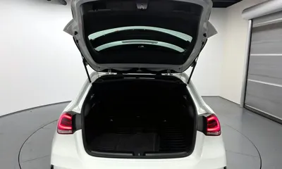 Mercedes-Benz A-Class 2021, 82081 км, за 24395.03 USD - фото 20