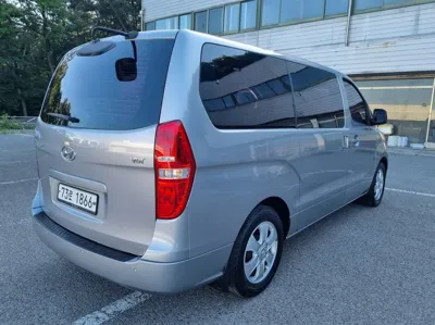 Hyundai Starex 2018, 132800 км, за 8089.05 USD