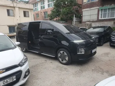 Hyundai Staria