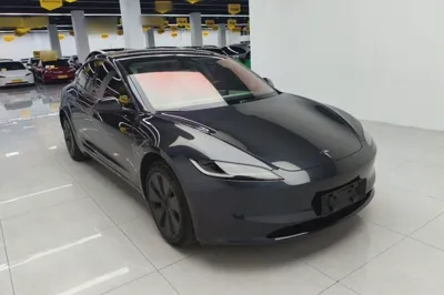 Tesla Model 3 2023, 23200 км, за 34357 USD