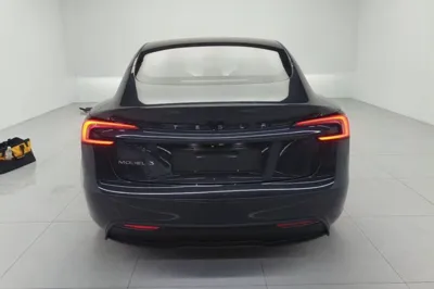 Tesla Model 3 2023, 23200 км, за 34357 USD