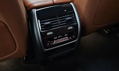 BMW X7 2025, 21144 км, за 95721.78 USD - фото 34