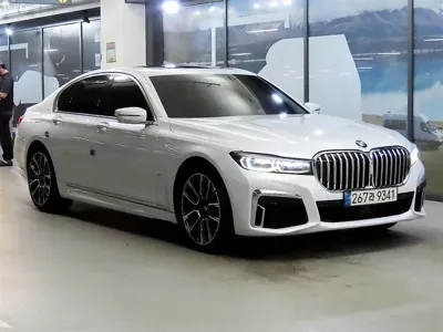 BMW 7-Series · 2021 год