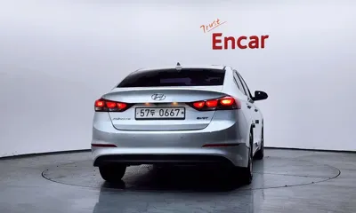 Hyundai Avante 2016, 160284 км, за 4266.77 USD