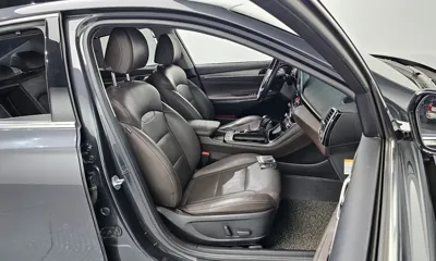 Hyundai Grandeur 2018, 108623 км, за 11225.63 USD - фото 12