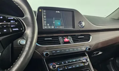 Hyundai Grandeur 2018, 108623 км, за 11225.63 USD - фото 16