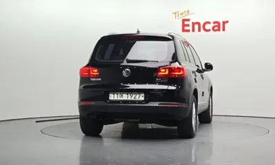 Volkswagen Tiguan 2015, 177489 км, за 4683.84 USD
