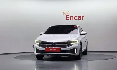 Volkswagen Jetta 2023, 31584 км, за 16214.1 USD