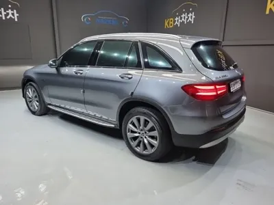 Mercedes-Benz GLC-Class 2019, 83000 км, за 18051.73 USD