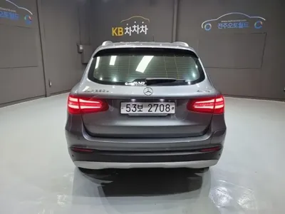 Mercedes-Benz GLC-Class 2019, 83000 км, за 18051.73 USD