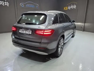 Mercedes-Benz GLC-Class 2019, 83000 км, за 18051.73 USD - фото 6