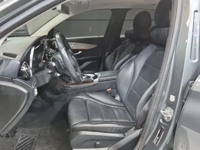 Mercedes-Benz GLC-Class 2019, 83000 км, за 18051.73 USD - фото 17