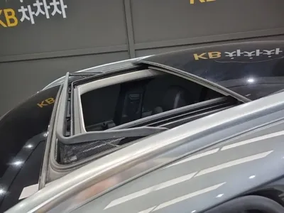 Mercedes-Benz GLC-Class 2019, 83000 км, за 18051.73 USD - фото 18