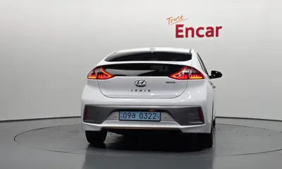 Hyundai Ioniq 2017, 110119 км, за 7085.74 USD