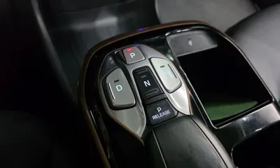 Hyundai Ioniq 2017, 110119 км, за 7085.74 USD - фото 9