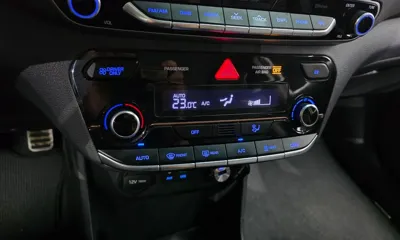 Hyundai Ioniq 2017, 110119 км, за 7085.74 USD - фото 16