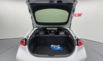 Hyundai Ioniq 2017, 110119 км, за 7085.74 USD - фото 20