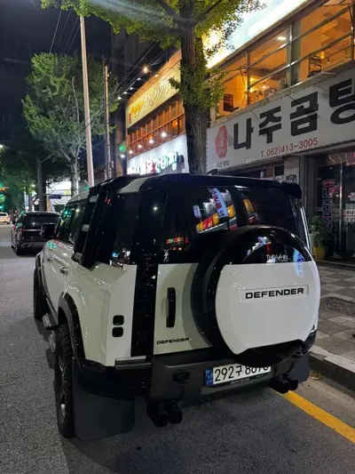 Land Rover Defender 2022, 39800 км, за 46884.14 USD