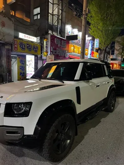 Land Rover Defender 2022, 39800 км, за 46884.14 USD