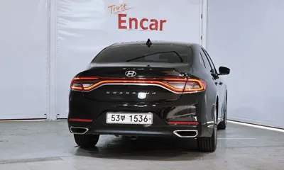 Hyundai Grandeur 2018, 71851 км, за 10927.14 USD