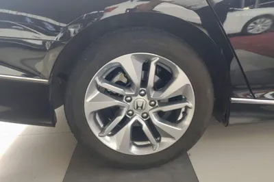 Honda Accord 2018, 72400 км, за 14354 USD - фото 11