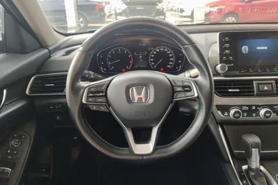 Honda Accord 2018, 72400 км, за 14354 USD - фото 13