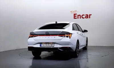 Hyundai Avante 2021, 82087 км, за 10769.74 USD
