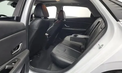 Hyundai Avante 2021, 82087 км, за 10769.74 USD - фото 11