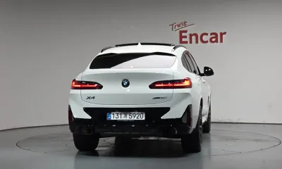 BMW X4 2025, 5219 км, за 53420.22 USD