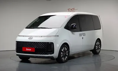 Hyundai Staria · 2022 год