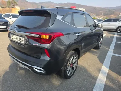 Kia Seltos 2020, 97000 км, за 11044.66 USD