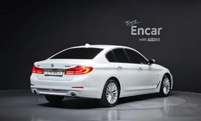 BMW 5-Series 2018, 104312 км, за 13981.88 USD