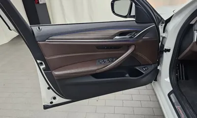 BMW 5-Series 2018, 104312 км, за 13981.88 USD - фото 24