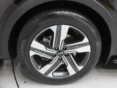 Kia Sorento 2021, 124753 км, за 16607.59 USD