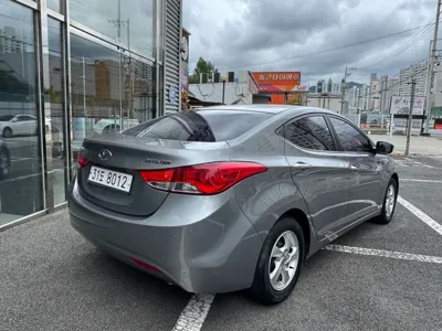 Hyundai Avante 2012, 43050 км, за 3060.49 USD